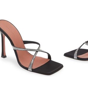 Amina muaddi size 39.5